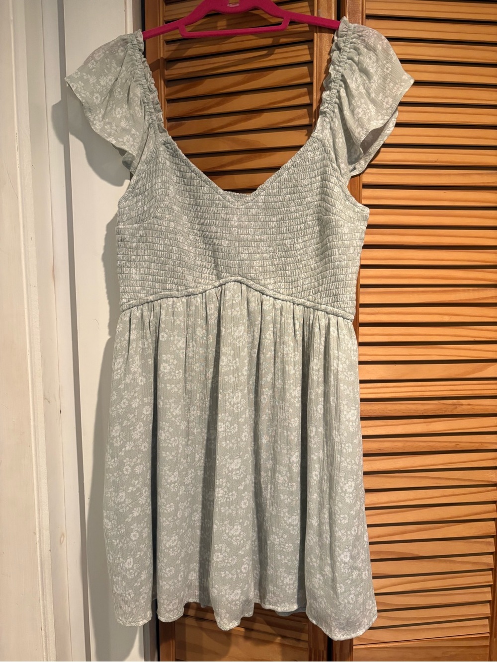 Hollister NWT Dress with Shorts Pockets Tween Stretch Flower Large Flutter Flowy